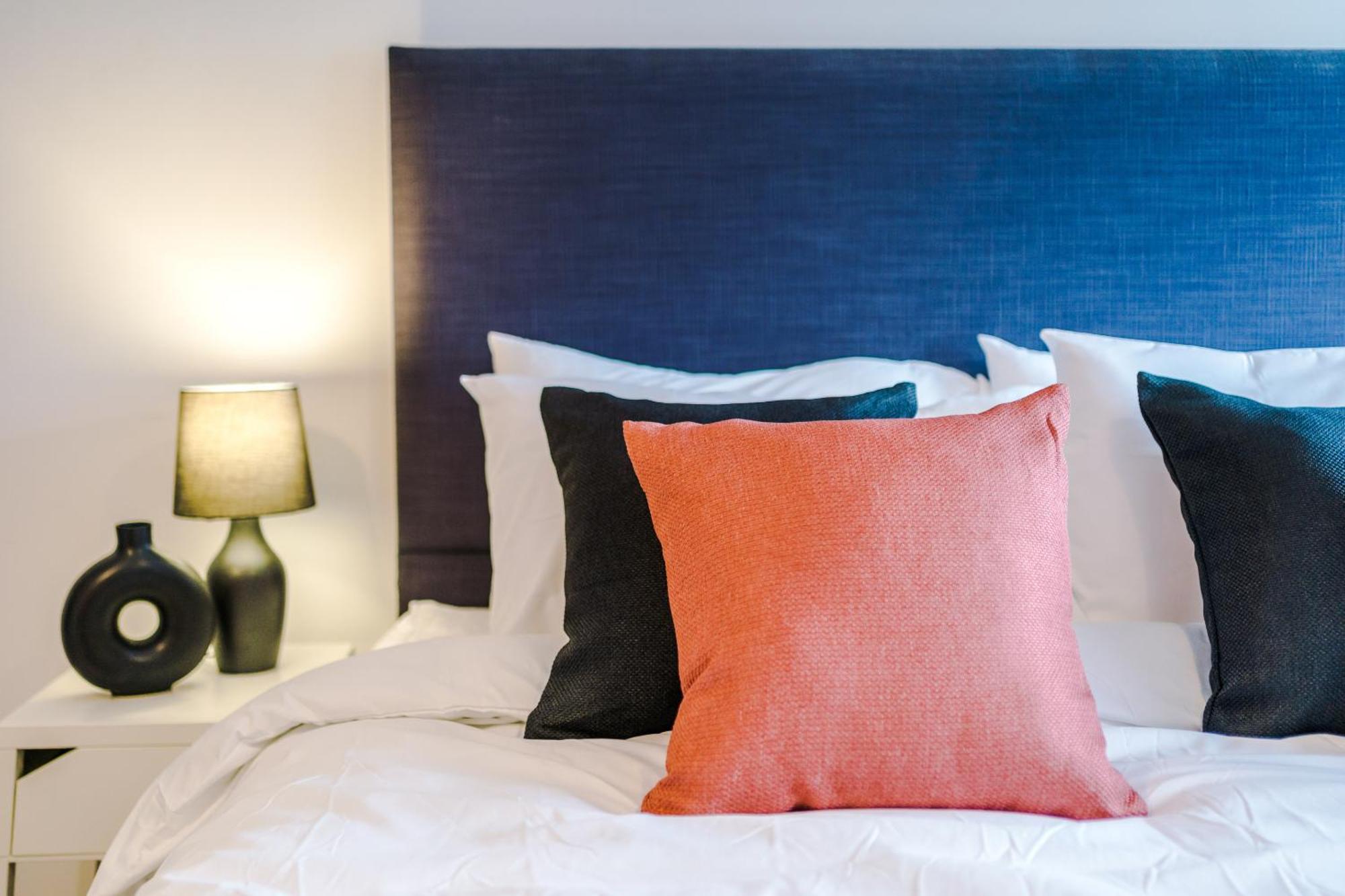2 King Size Beds In Manhattan Styled Oversize Apartment Лідс Екстер'єр фото